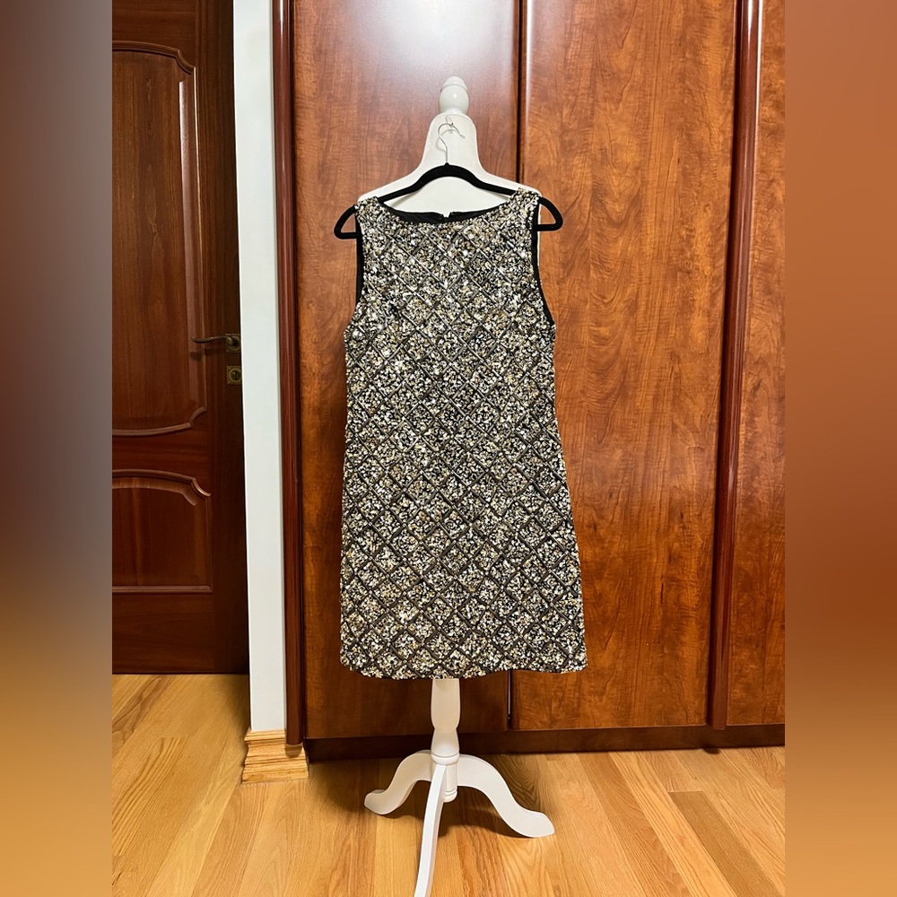 Alice and Olivia above the knee sleeveless sequins dress